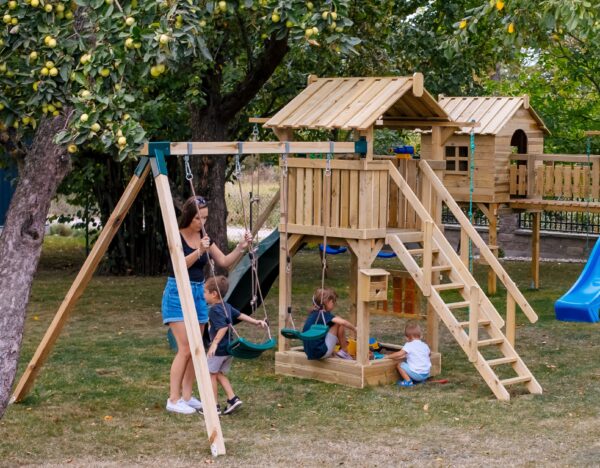 drewniane place zabaw dla dzieci scaled